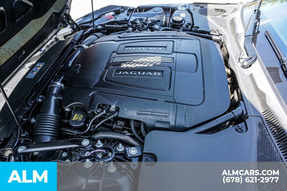 Used 2020 Jaguar F-TYPE R-Dynamic RWD image 17