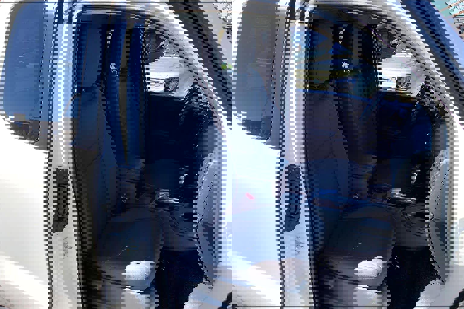 Used 2023 Nissan Frontier S w/ Technology Package image 8