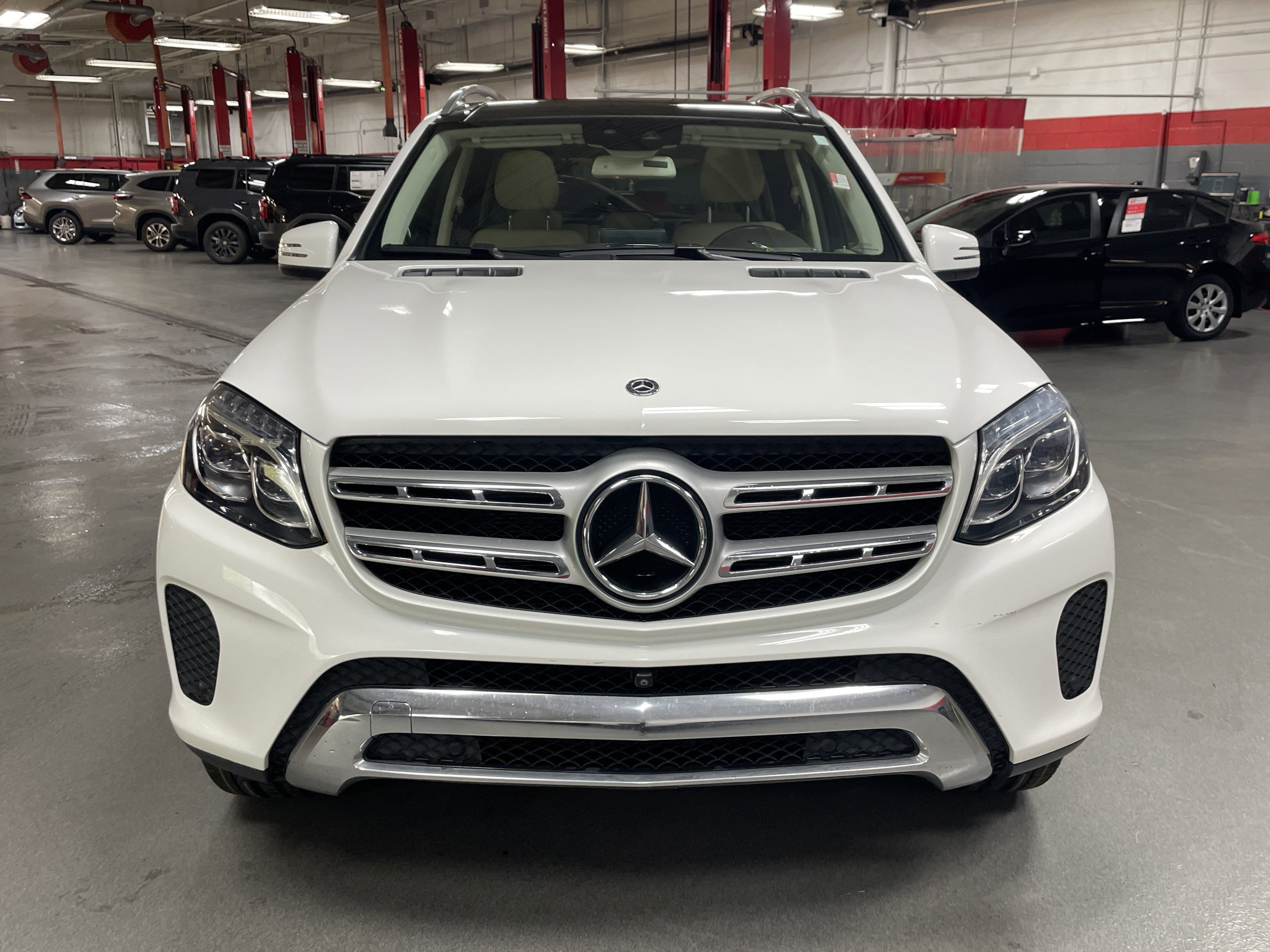 Used 2018 Mercedes-Benz GLS 450 4MATIC video 3