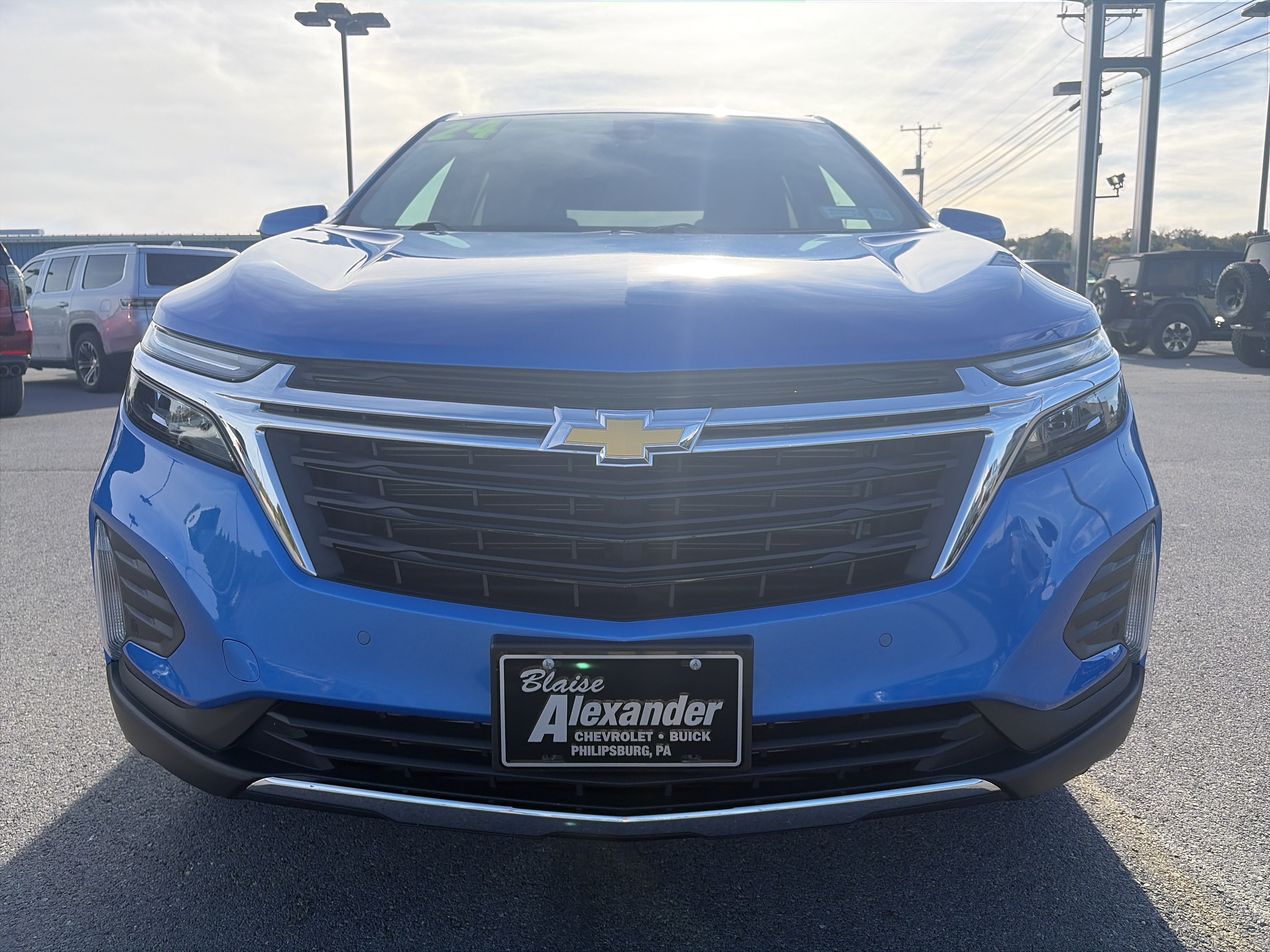 Used 2024 Chevrolet Equinox LT w/ LPO, Floor Liner Package AWD/4WD image 10