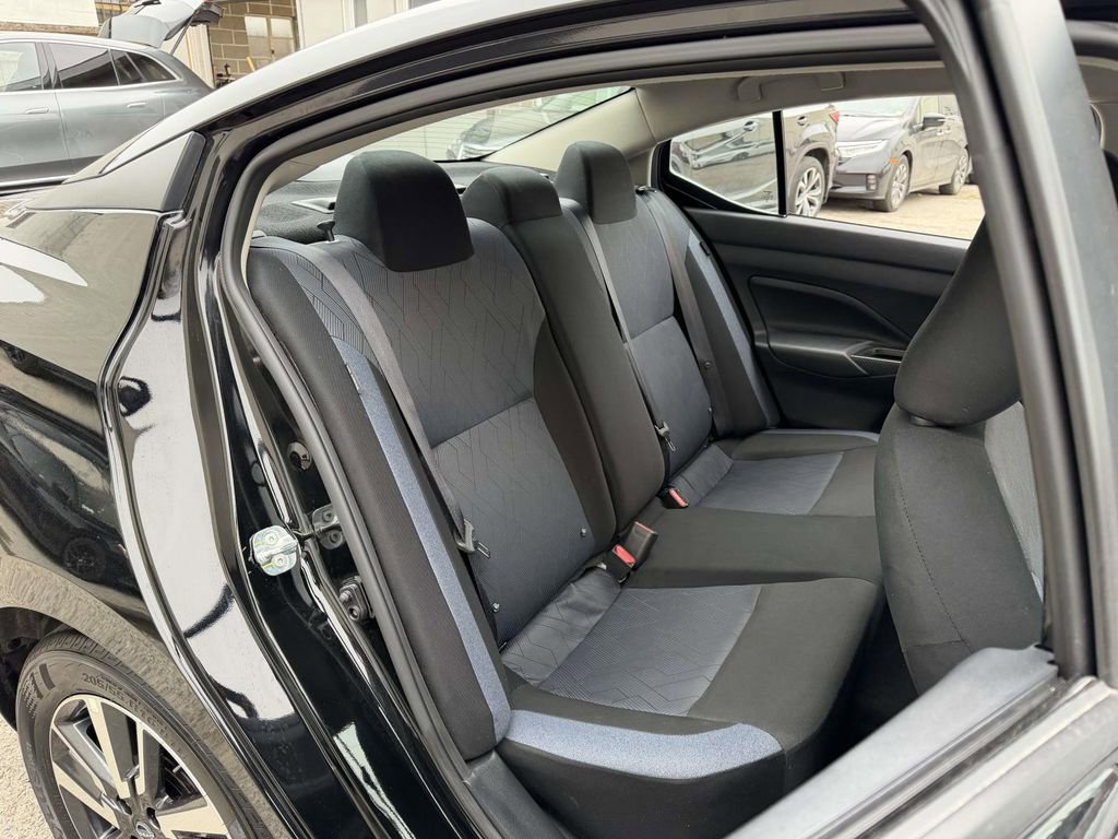 Used 2025 Nissan Versa SV image 12