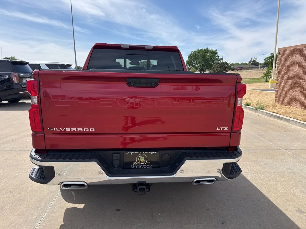 Used 2023 Chevrolet Silverado 1500 LTZ w/ LTZ Convenience Package II AWD/4WD image 4