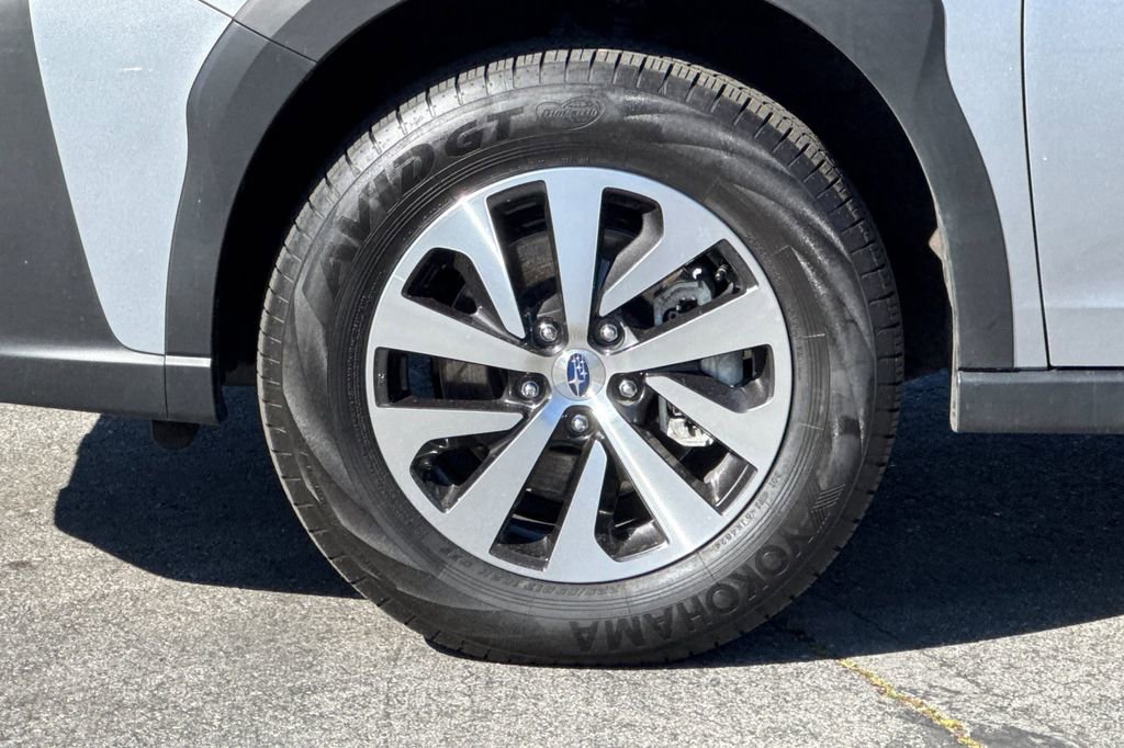 Certified 2025 Subaru Outback Premium w/ Popular Package #1A image 24