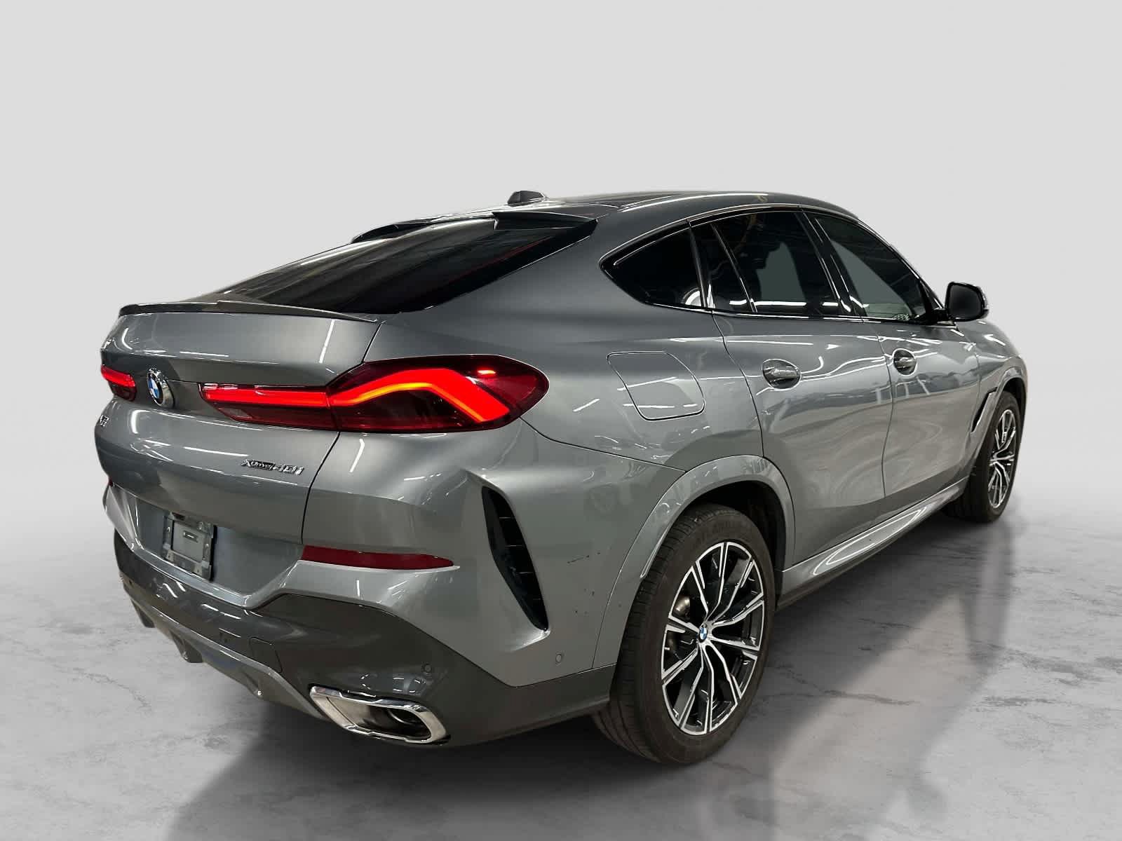 Used 2025 BMW X6 xDrive40i AWD/4WD image 5