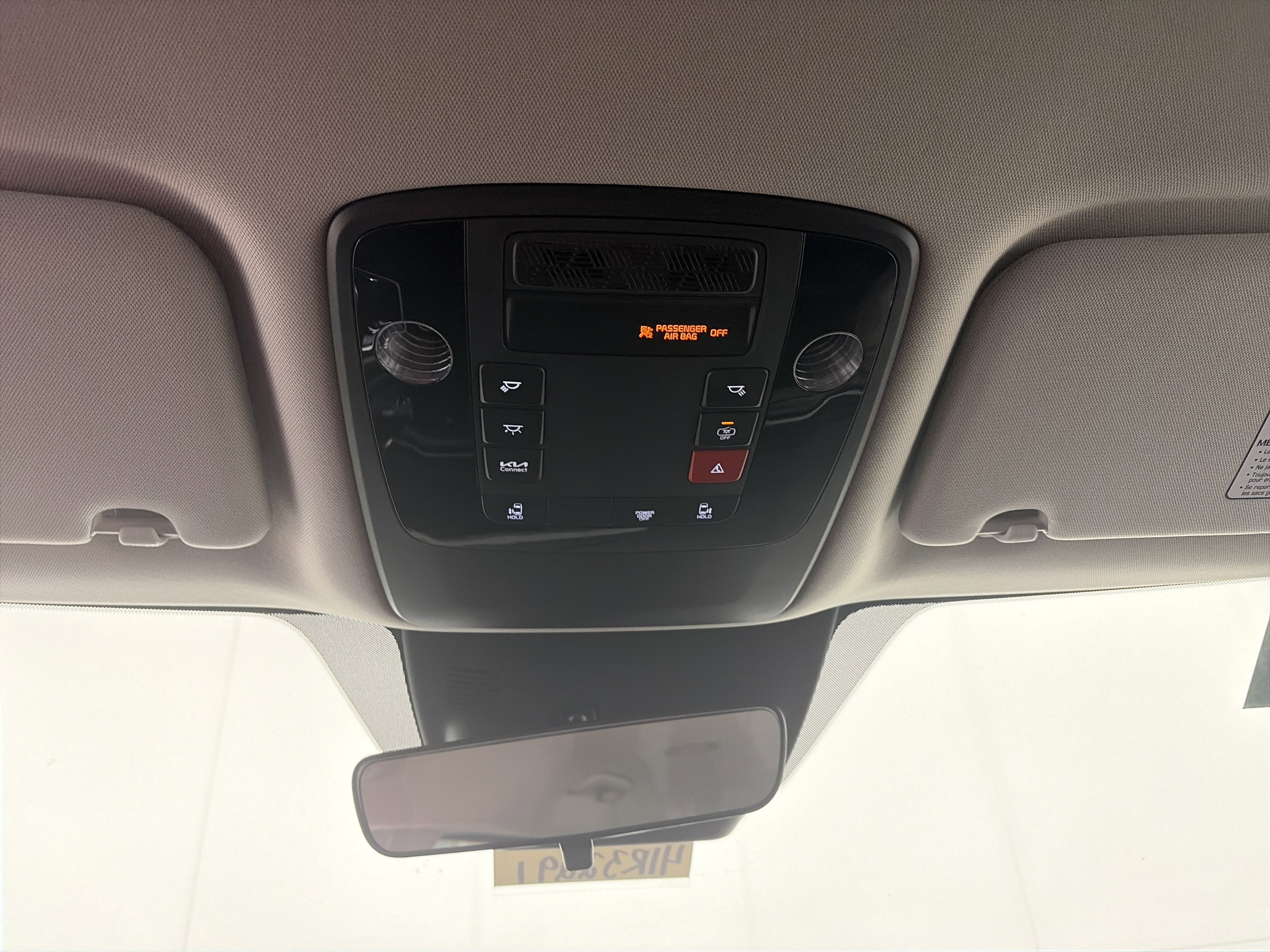 Used 2025 Kia Carnival image 30