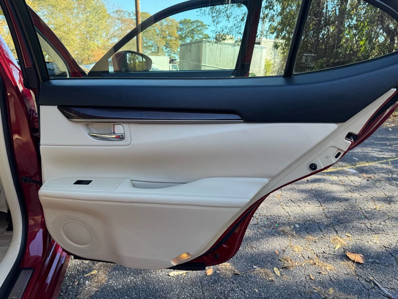 Used 2013 Lexus ES 350 w/ Premium Pkg image 13