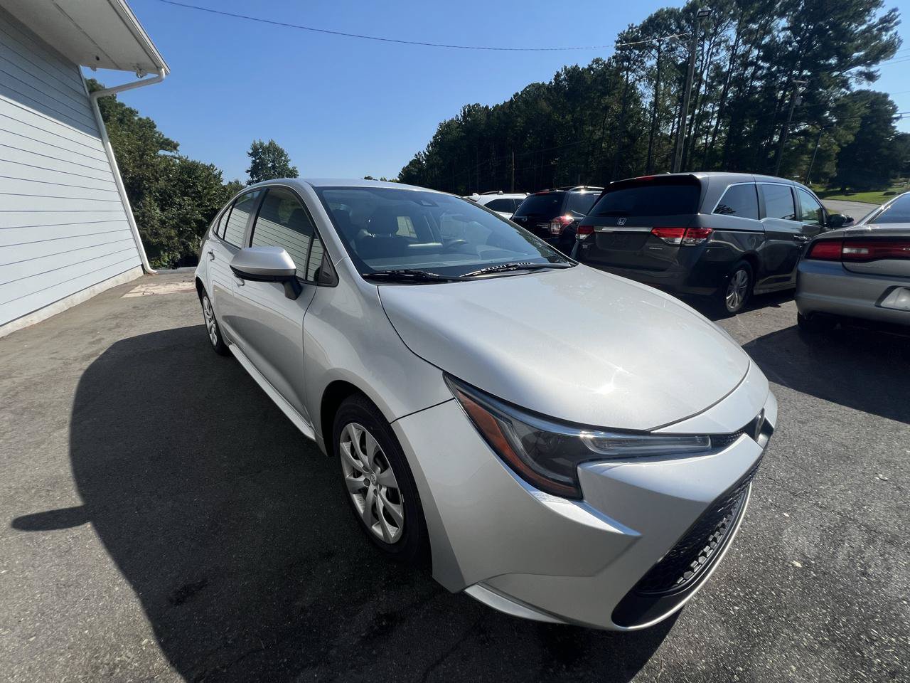 Used 2022 Toyota Corolla LE FWD image 6
