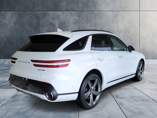 Certified 2022 Genesis GV70 3.5T Sport w/ Sport Prestige Package AWD/4WD image 4