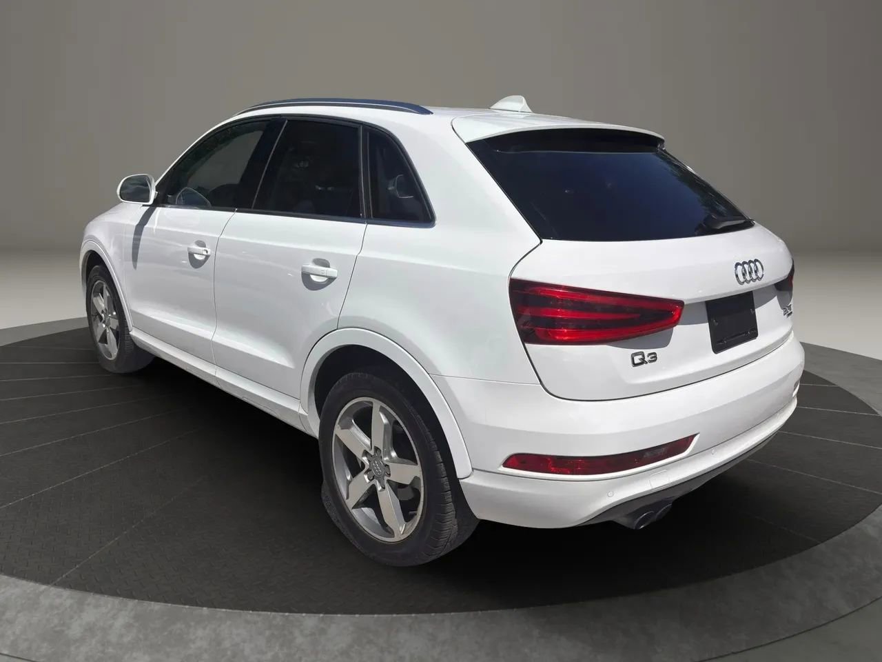 Used 2015 Audi Q3 2.0T Premium Plus AWD/4WD image 3