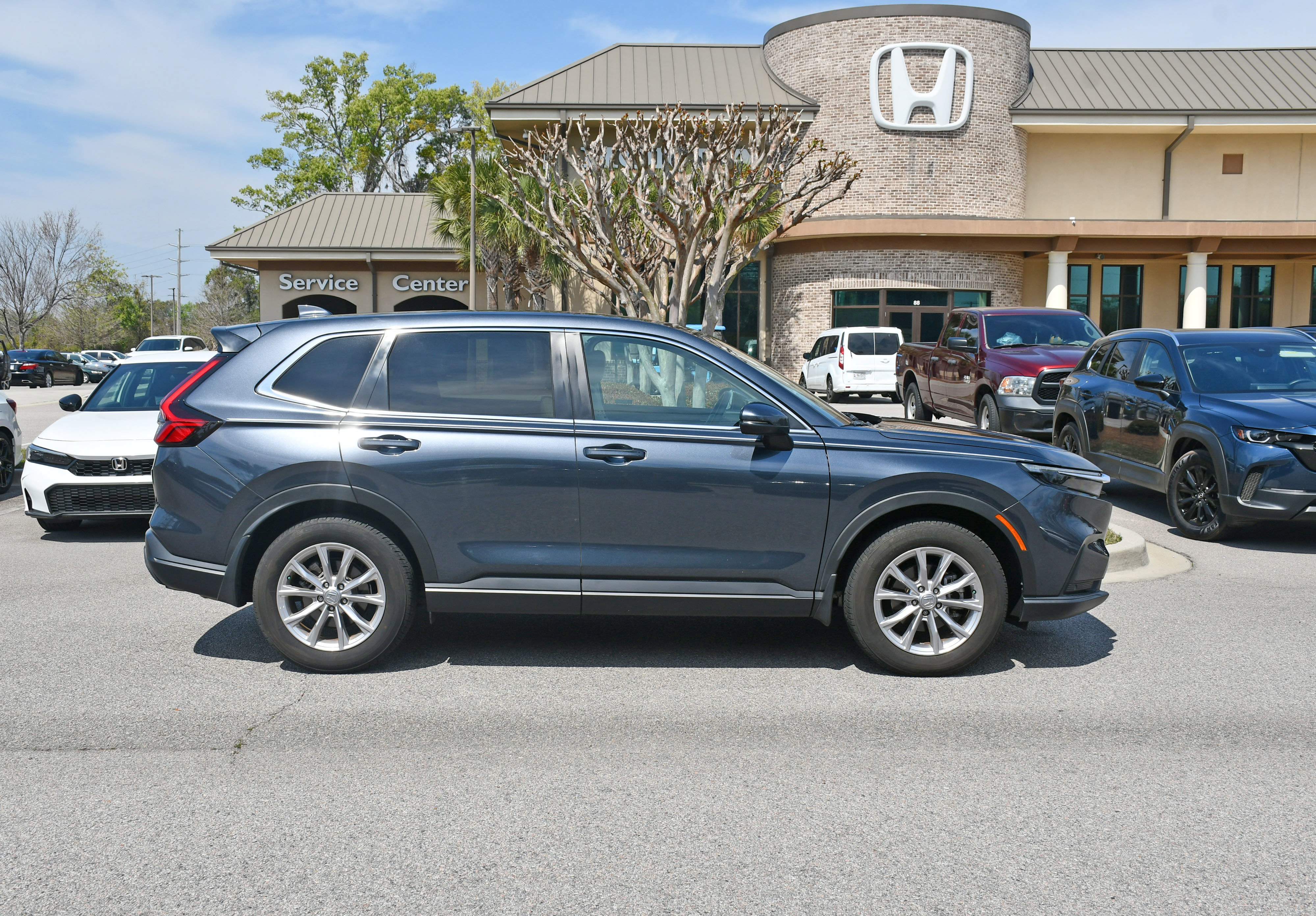Used 2024 Honda CR-V EX-L image 5