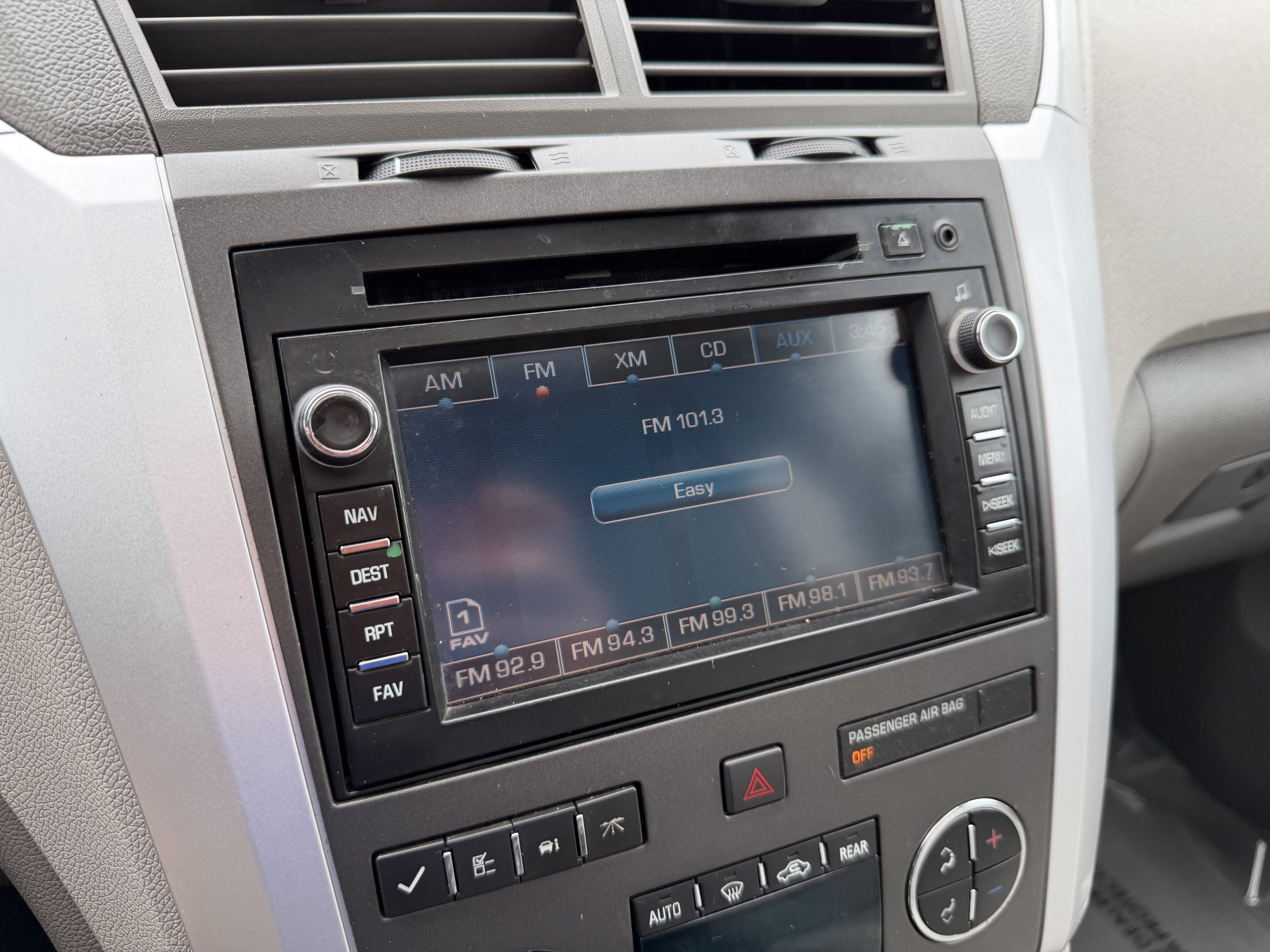 Used 2011 Chevrolet Traverse LT w/ Personal Connectivity Package AWD/4WD image 23