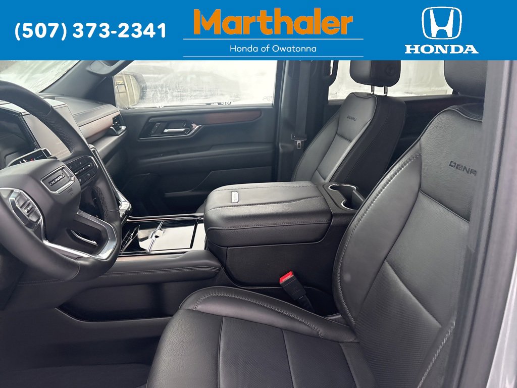 Used 2025 GMC Yukon XL Denali image 11