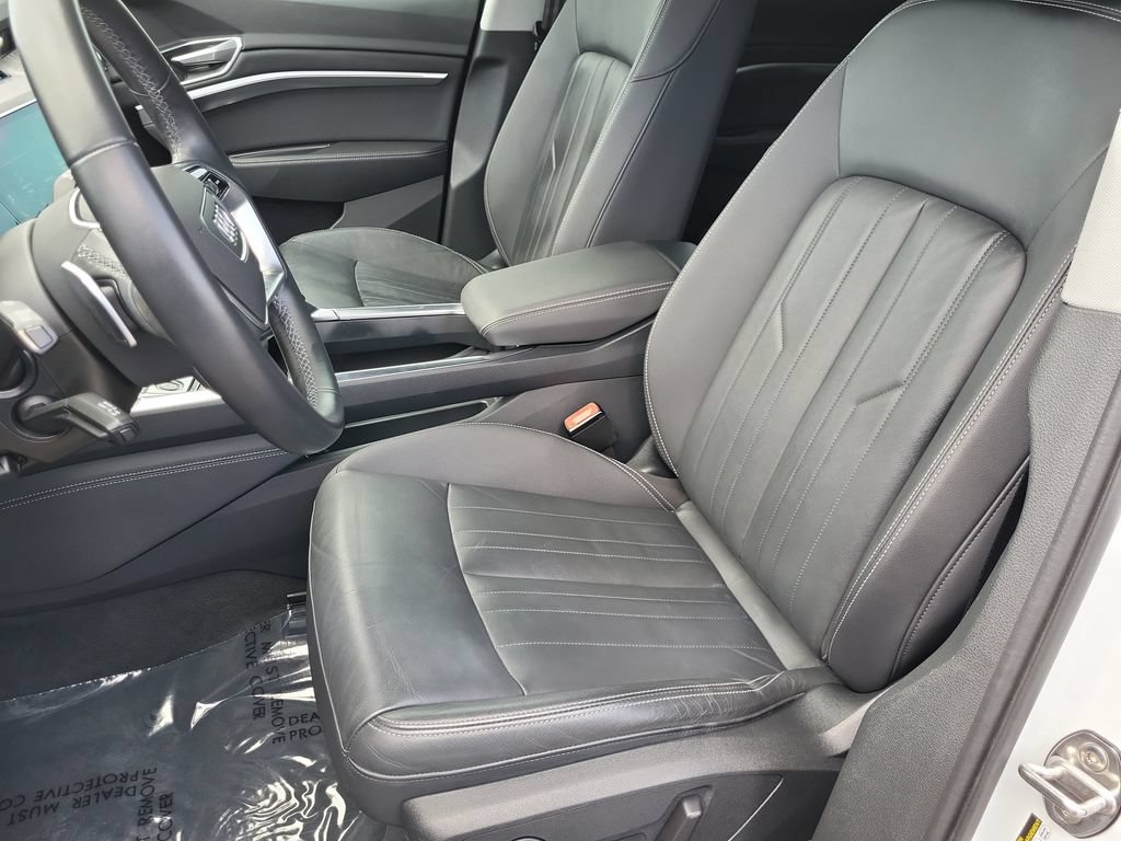 Used 2022 Audi e-tron Premium AWD/4WD image 13