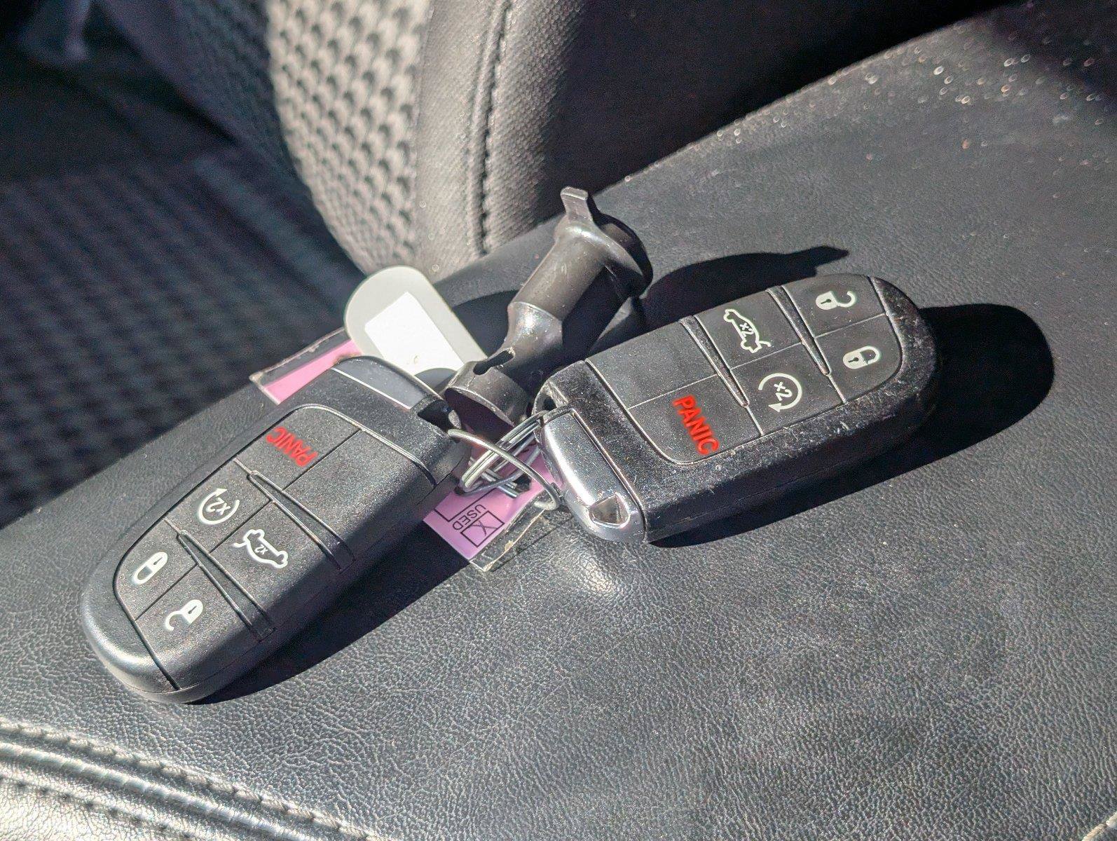 Used 2022 Dodge Challenger GT RWD image 16