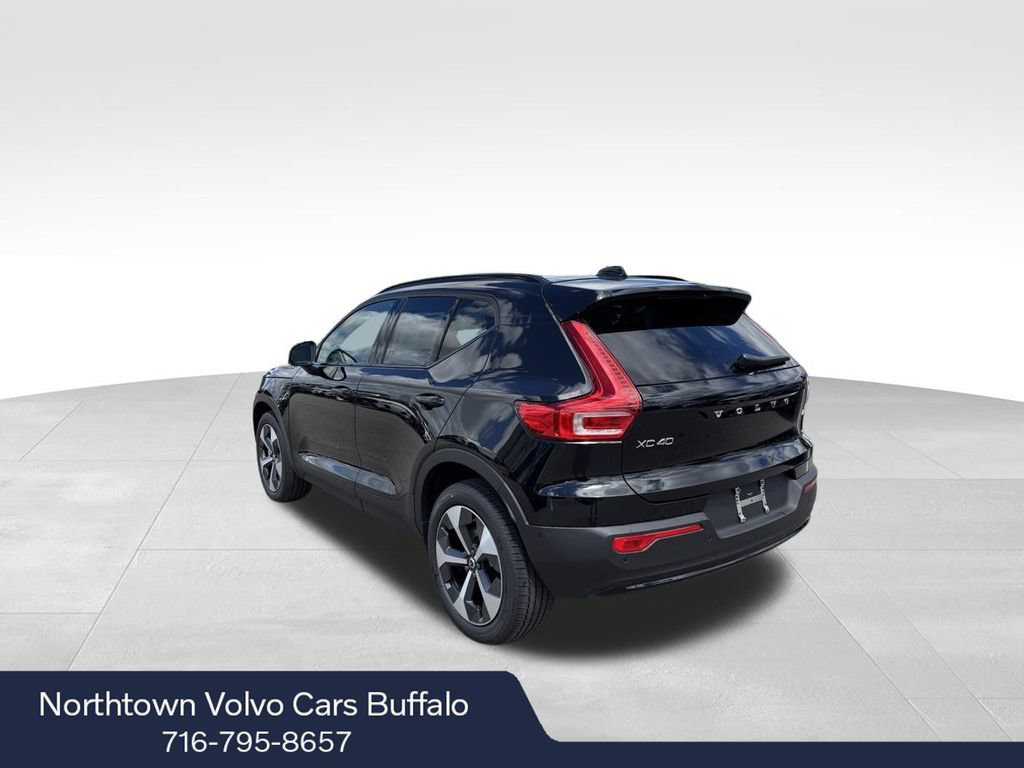 New 2026 Volvo XC40 B5 Plus w/ Climate Package AWD/4WD image 3