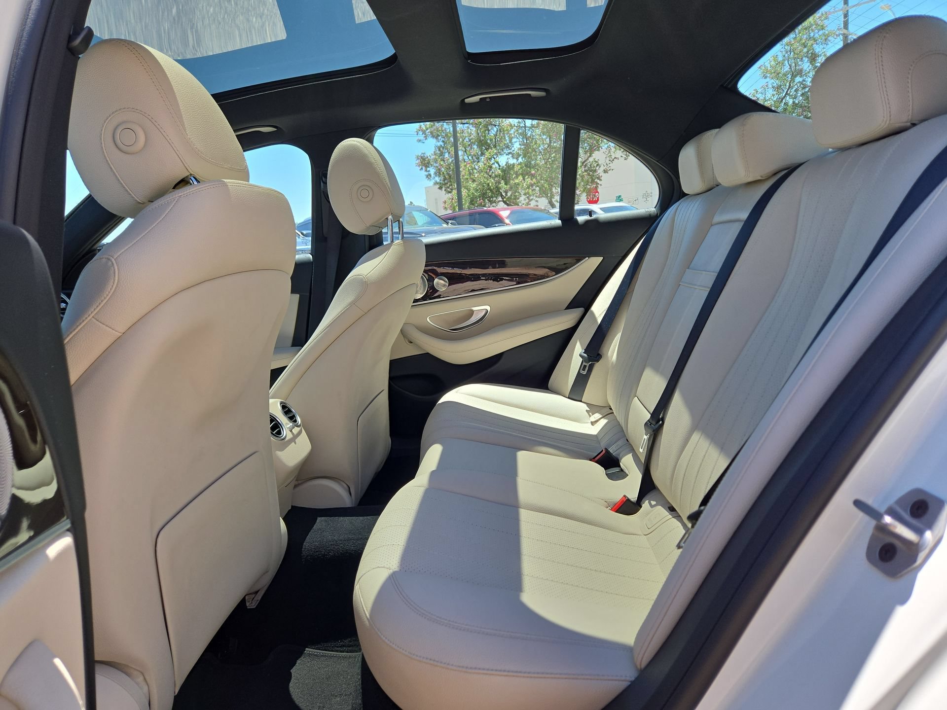 Used 2021 Mercedes-Benz E 450 4MATIC Sedan image 13
