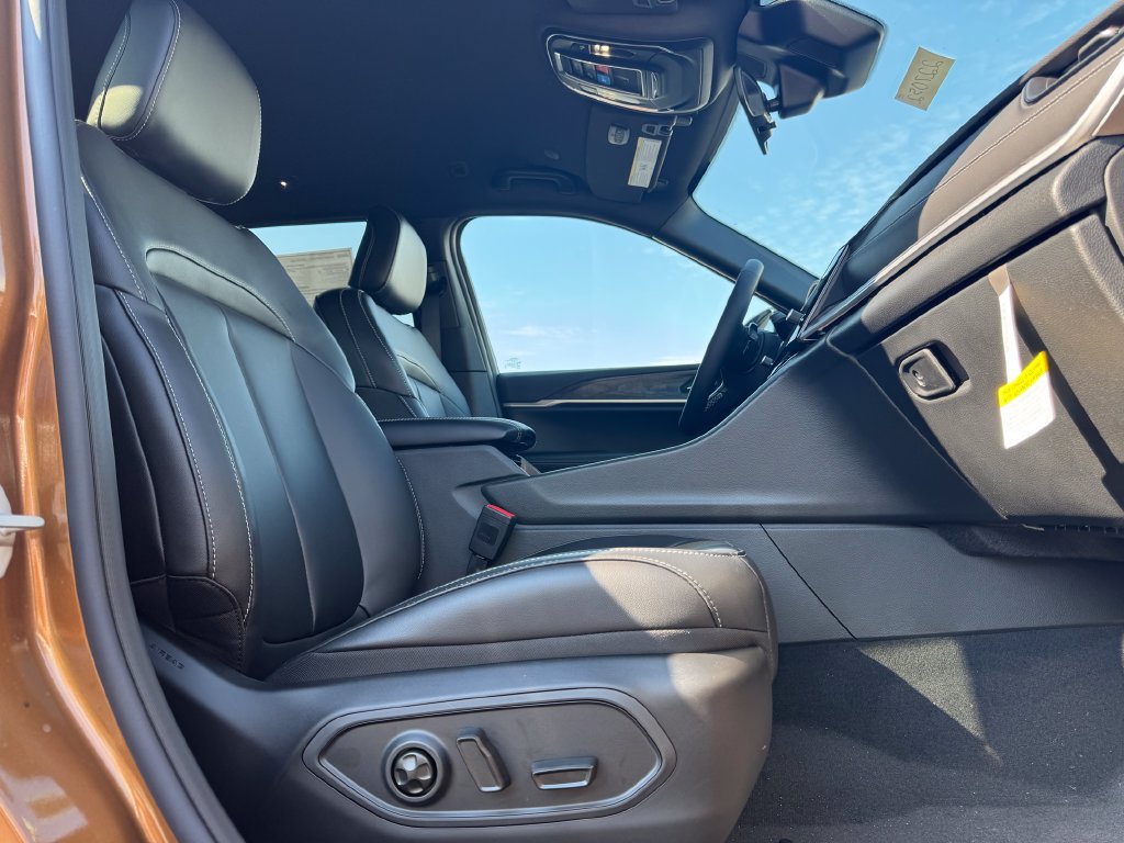 New 2027 Jeep Grand Cherokee L Limited AWD/4WD image 10