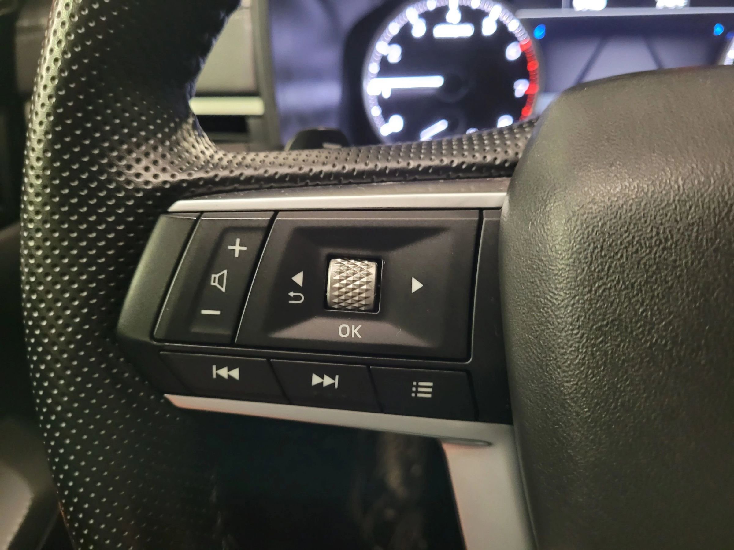 Used 2024 Mitsubishi Outlander SE Black Edition image 21