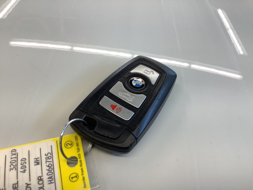 Used 2017 BMW 320i xDrive Sedan AWD/4WD image 29