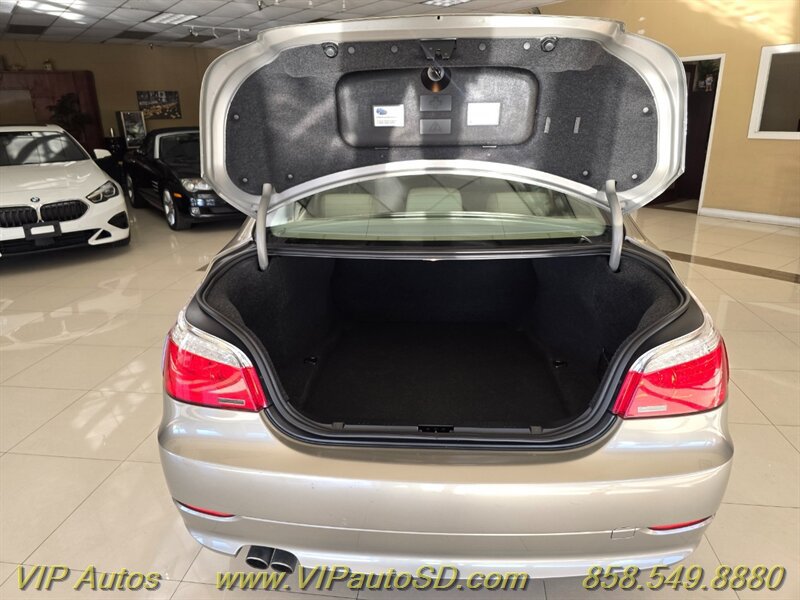 Used 2008 BMW 528i Sedan RWD image 6