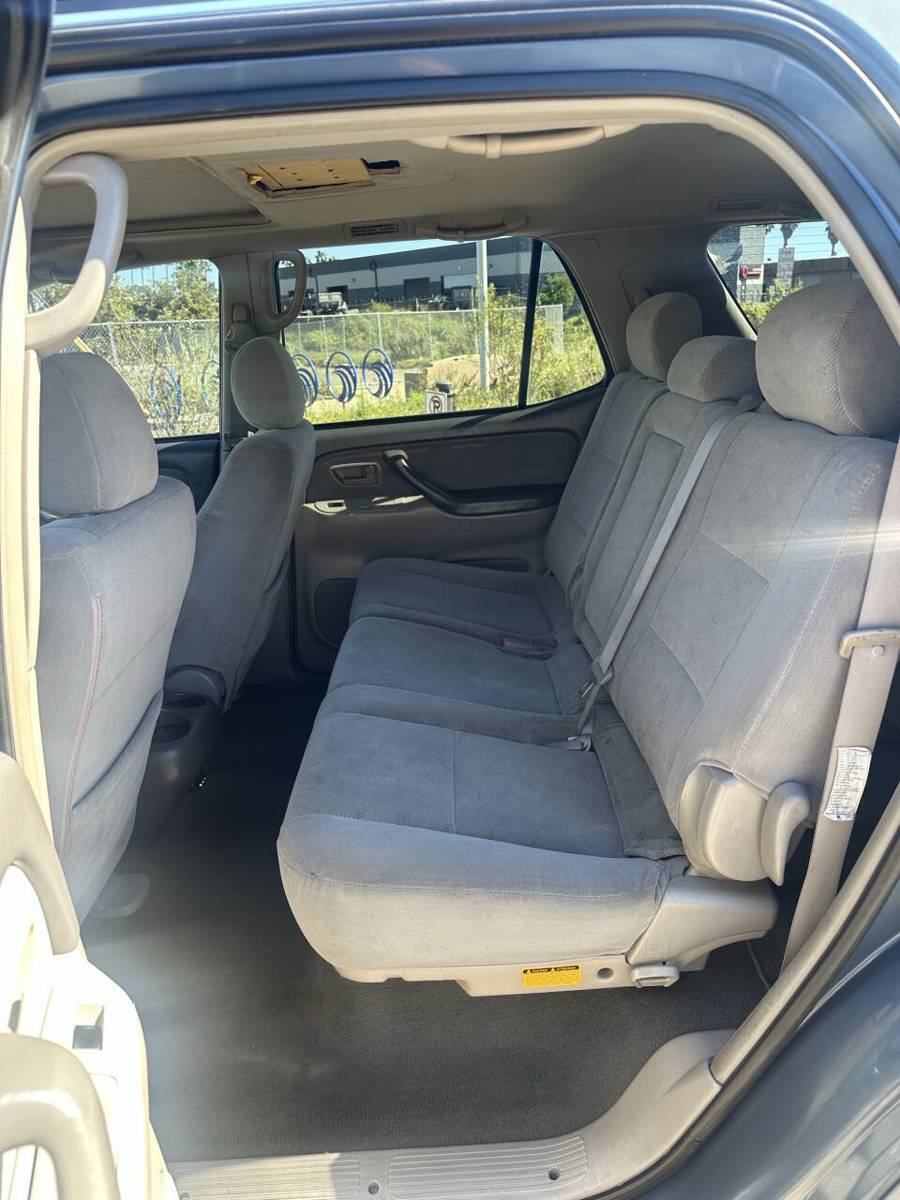 Used 2005 Toyota Sequoia SR5 RWD image 12