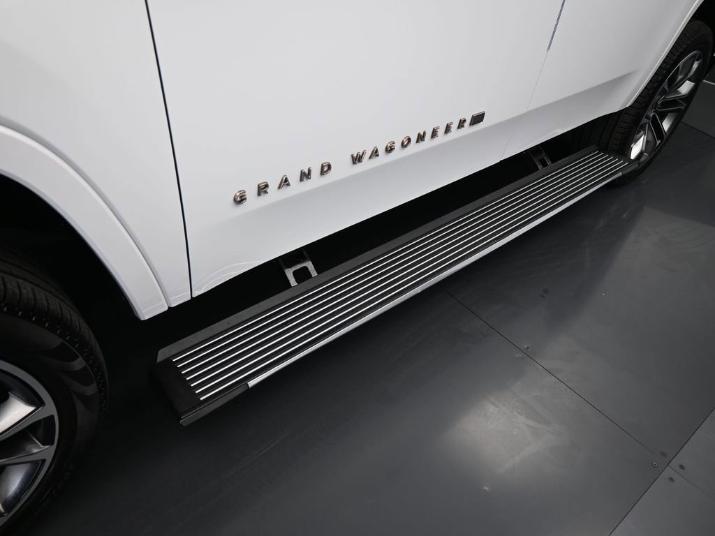 Used 2024 Jeep Grand Wagoneer Series III image 30