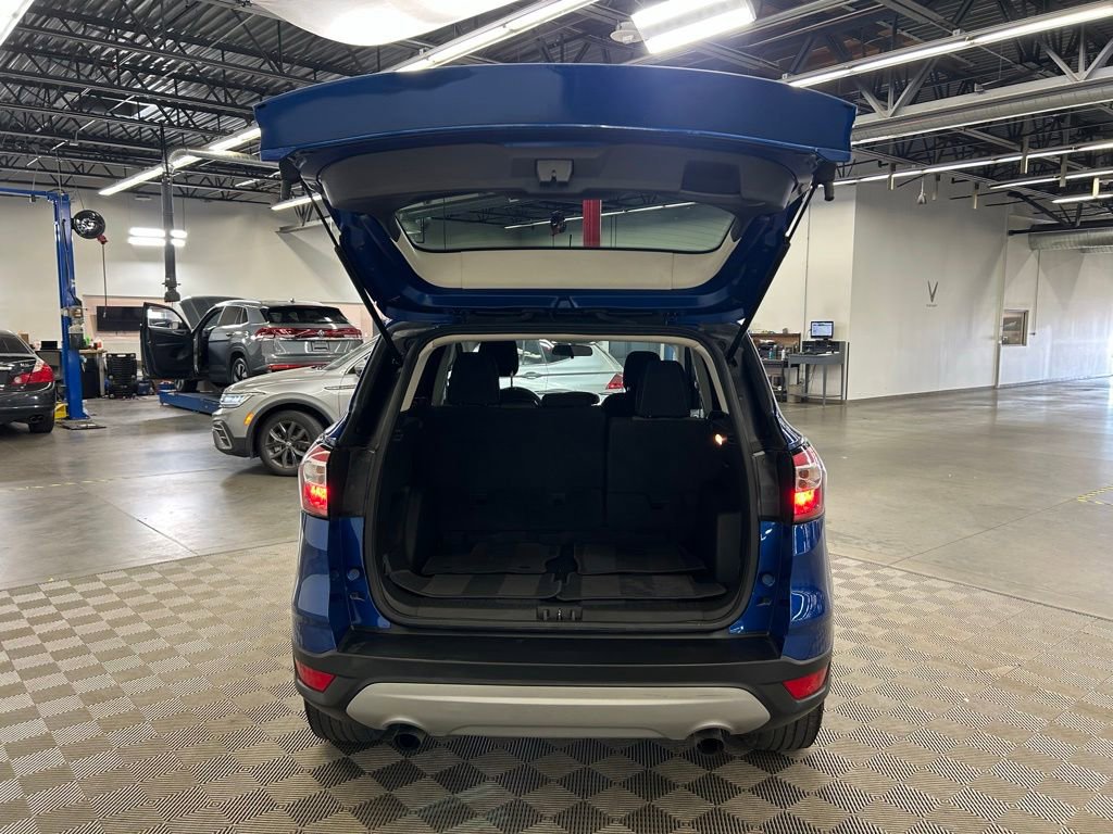 Used 2018 Ford Escape SE FWD image 9