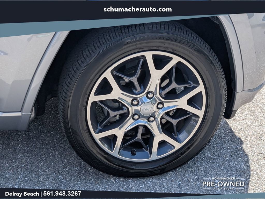 Certified 2019 Jeep Grand Cherokee Overland RWD image 9