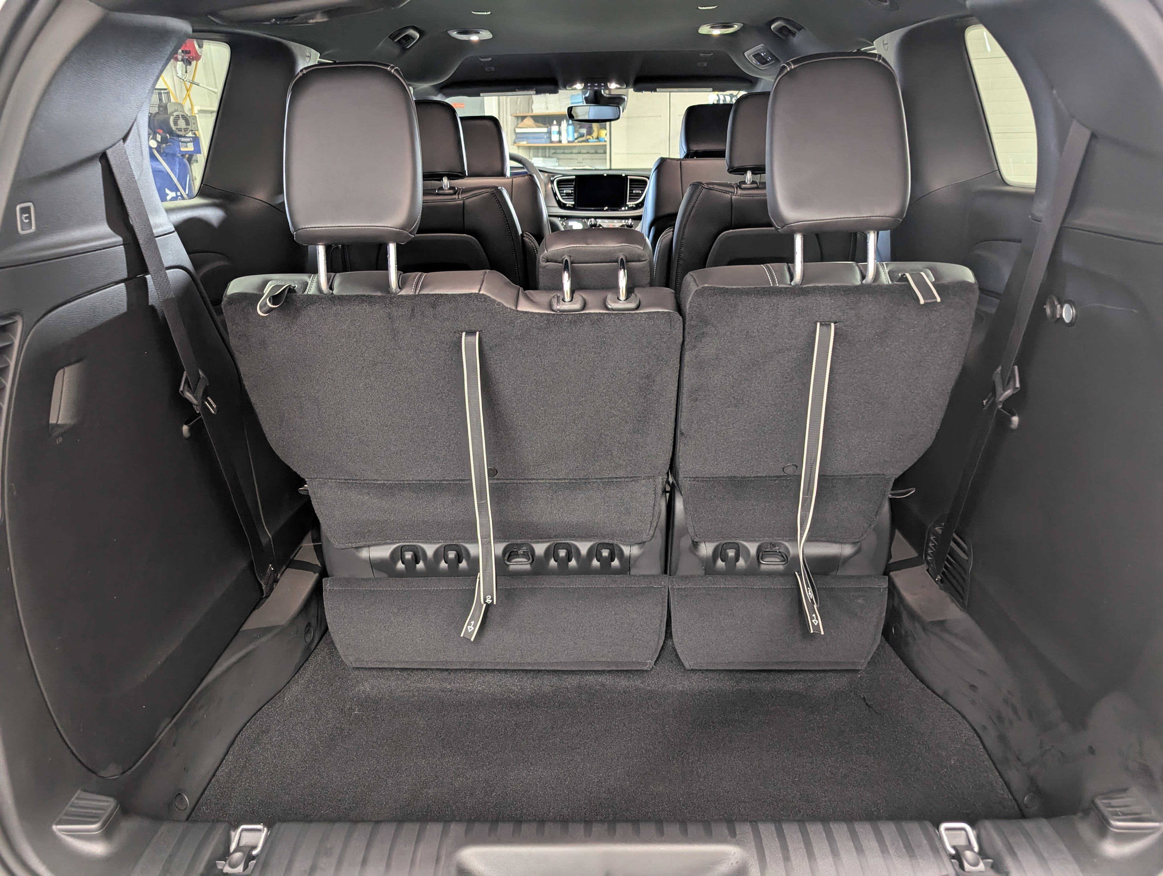 New 2026 Chrysler Pacifica Select image 26