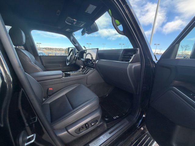 Used 2024 Lexus GX 550 w/ Accessory Package (Z1) image 33