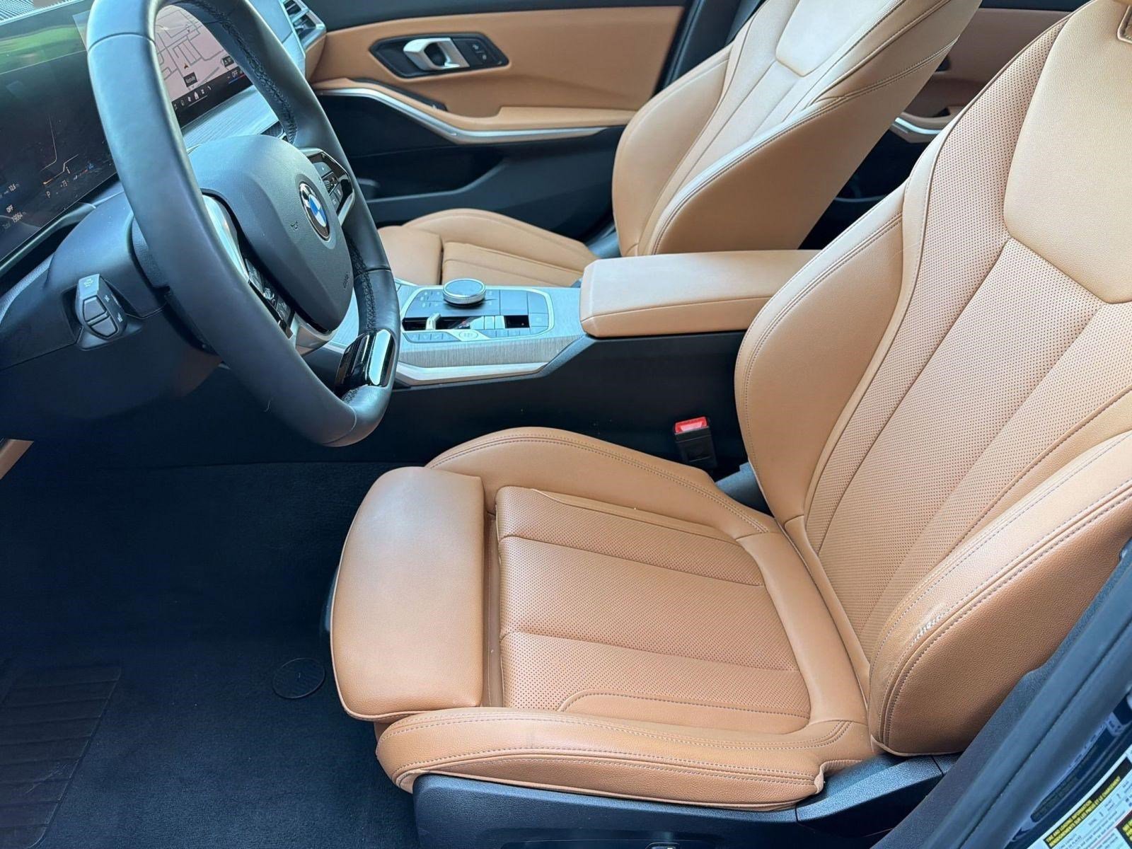 Certified 2025 BMW 330i Sedan RWD image 5