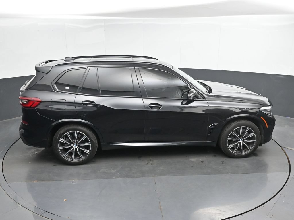 Used 2020 BMW X5 M50i AWD/4WD image 33