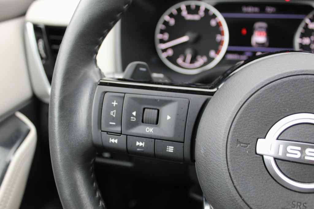 Used 2023 Nissan Rogue SL AWD/4WD image 18