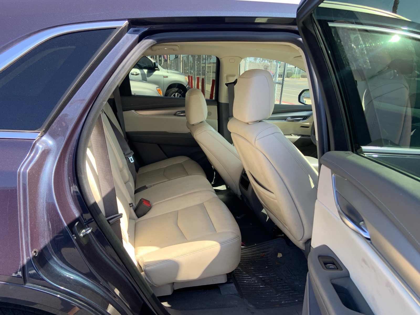 Used 2018 Cadillac XT5 Luxury w/ Driver Awareness Package AWD/4WD image 10