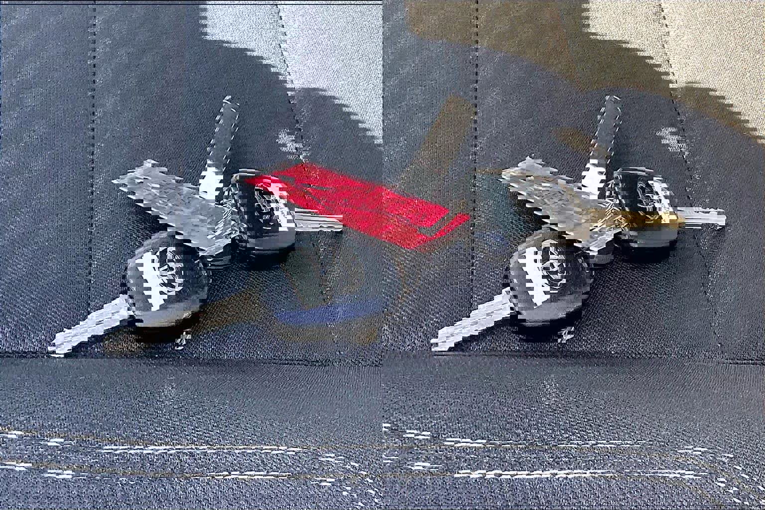 Used 2021 Toyota Tacoma SR5 w/ Trail Edition image 14