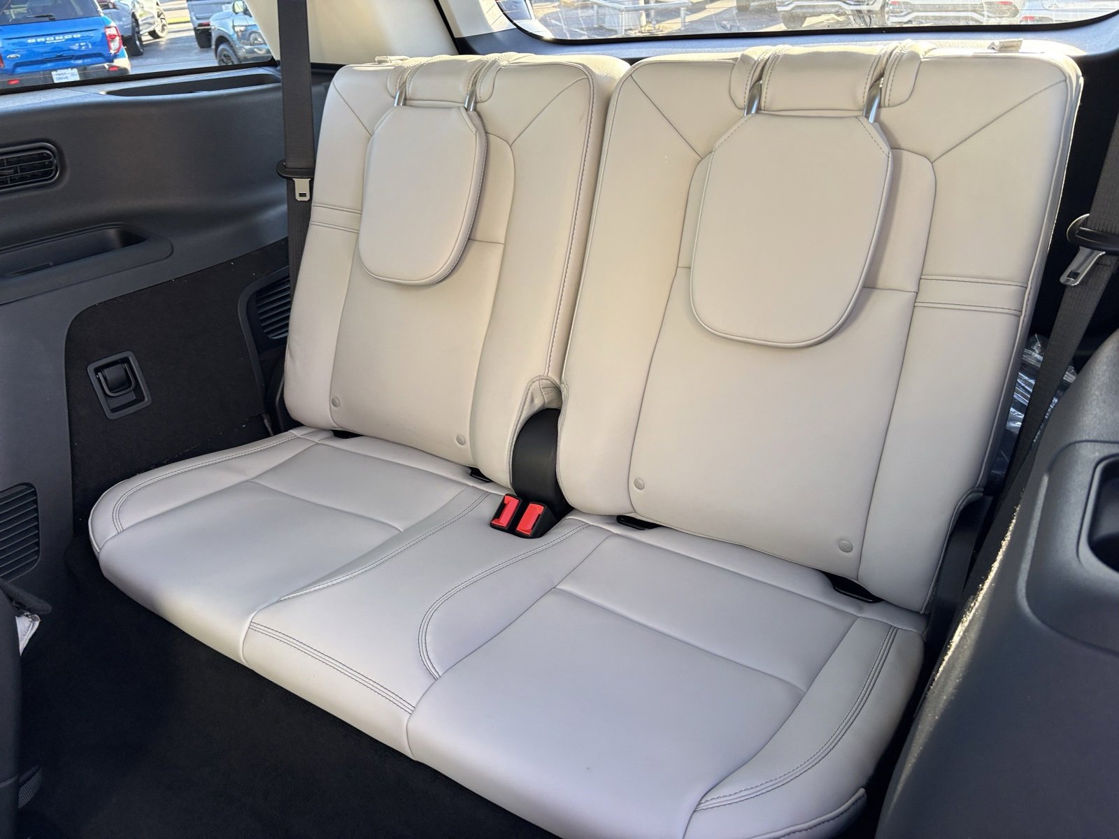 New 2025 Lincoln Aviator 2WD w/ Equipment Group 101A image 18