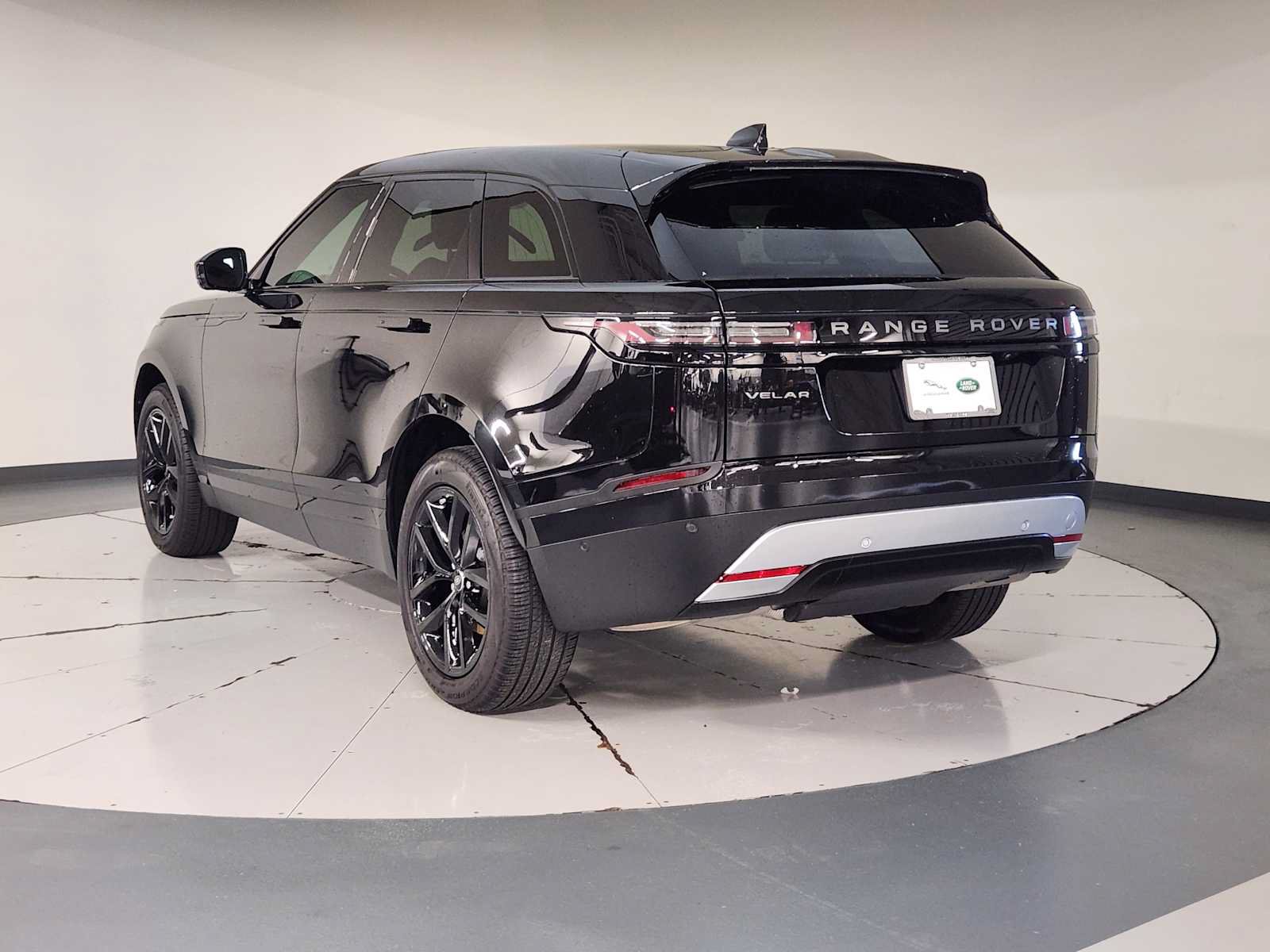 Used 2026 Land Rover Range Rover Velar S AWD/4WD image 7