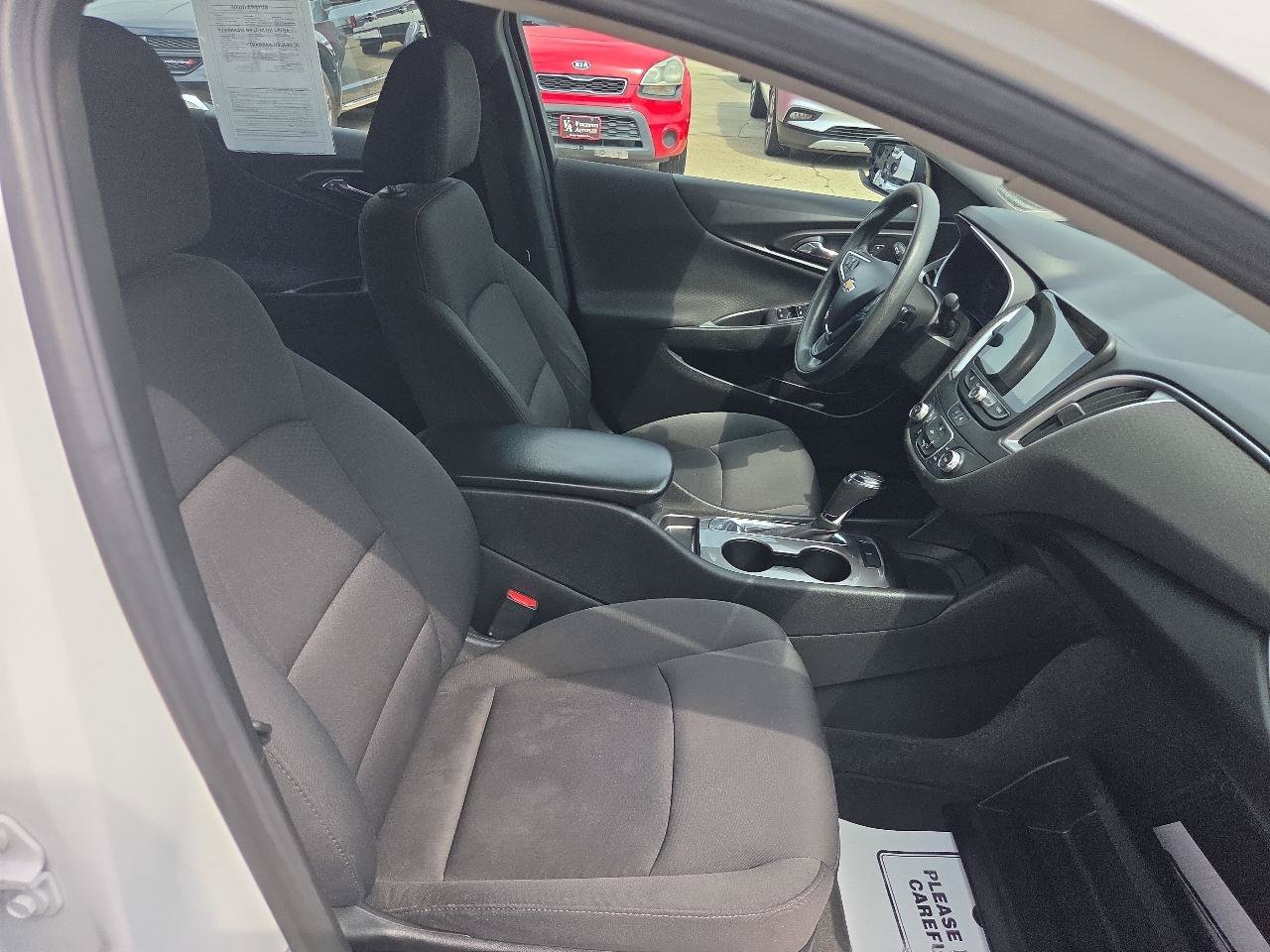 Used 2020 Chevrolet Malibu LS FWD image 13