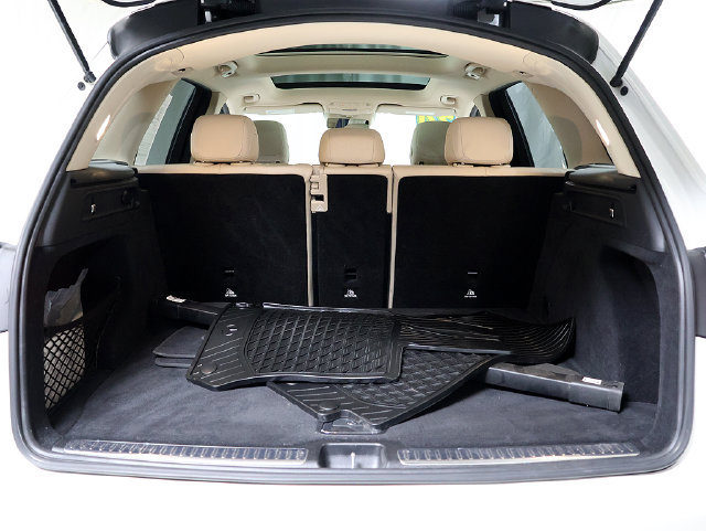 Used 2020 Mercedes-Benz GLC 300 4MATIC image 29