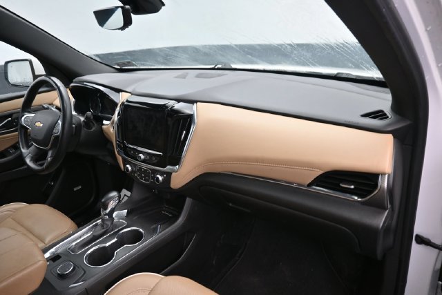 Used 2023 Chevrolet Traverse Premier AWD/4WD image 11