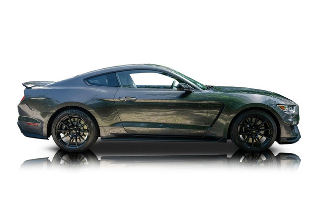 Used 2015 Ford Mustang Shelby GT350 RWD image 2