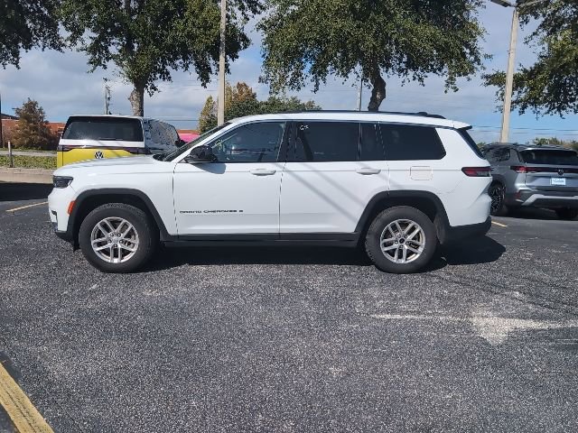 Used 2023 Jeep Grand Cherokee L Laredo image 3