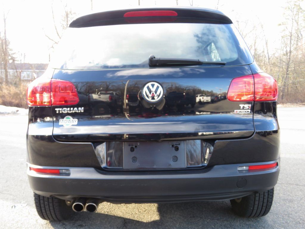 Used 2016 Volkswagen Tiguan S image 6