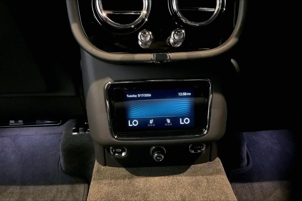 Used 2023 Bentley Bentayga image 34