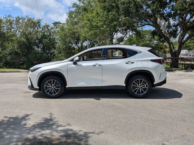 Used 2025 Lexus NX 250 FWD w/ Towing Package (2000 Lbs) image 5