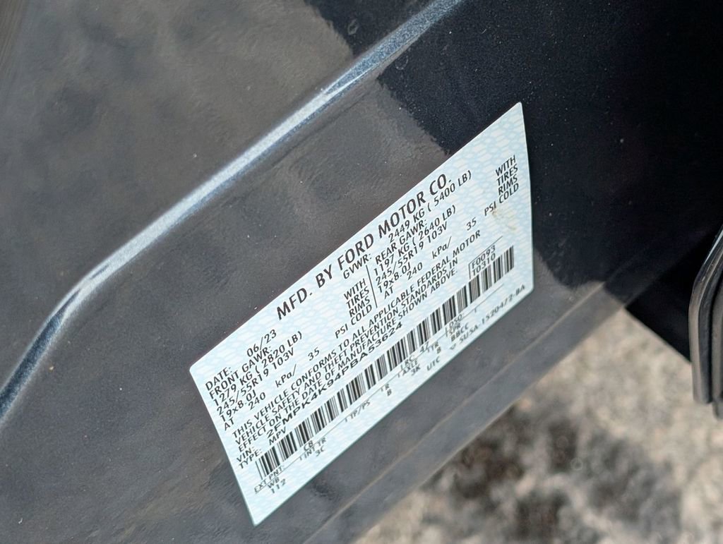 Used 2023 Ford Edge Titanium image 45