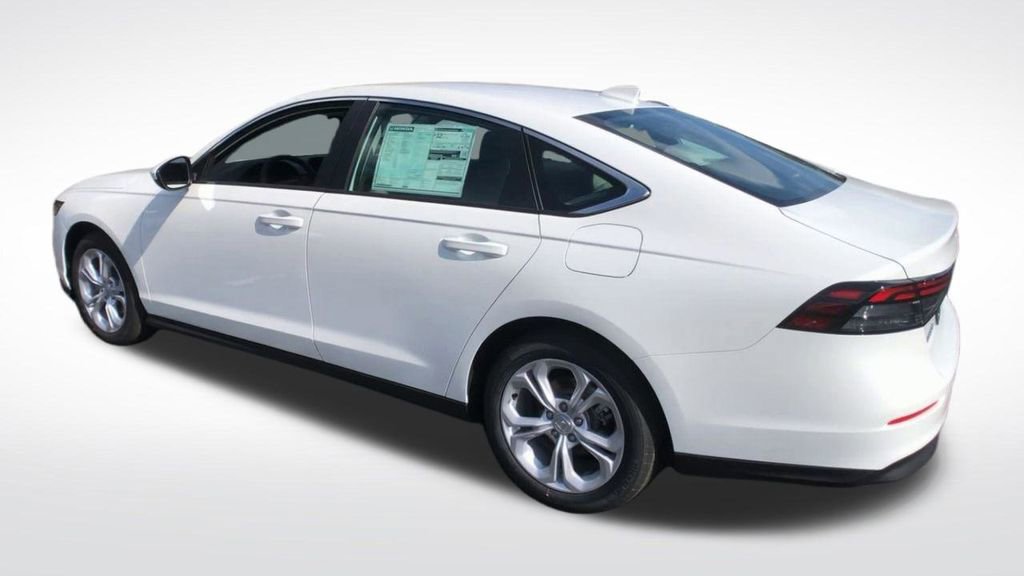 Used 2025 Honda Accord LX image 6