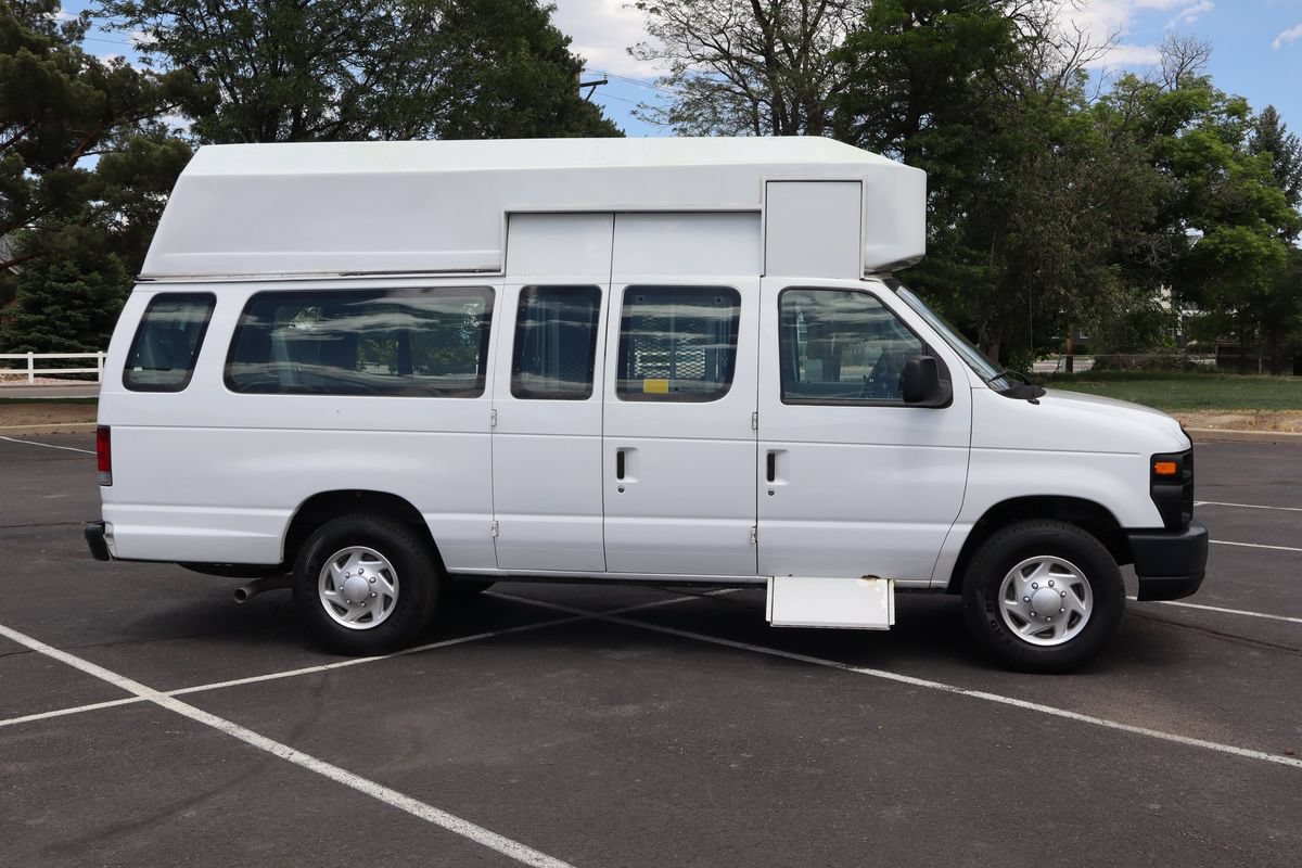 Used 2012 Ford E-350 and Econoline 350 Extended Super Duty w/ PWR Group RWD image 3