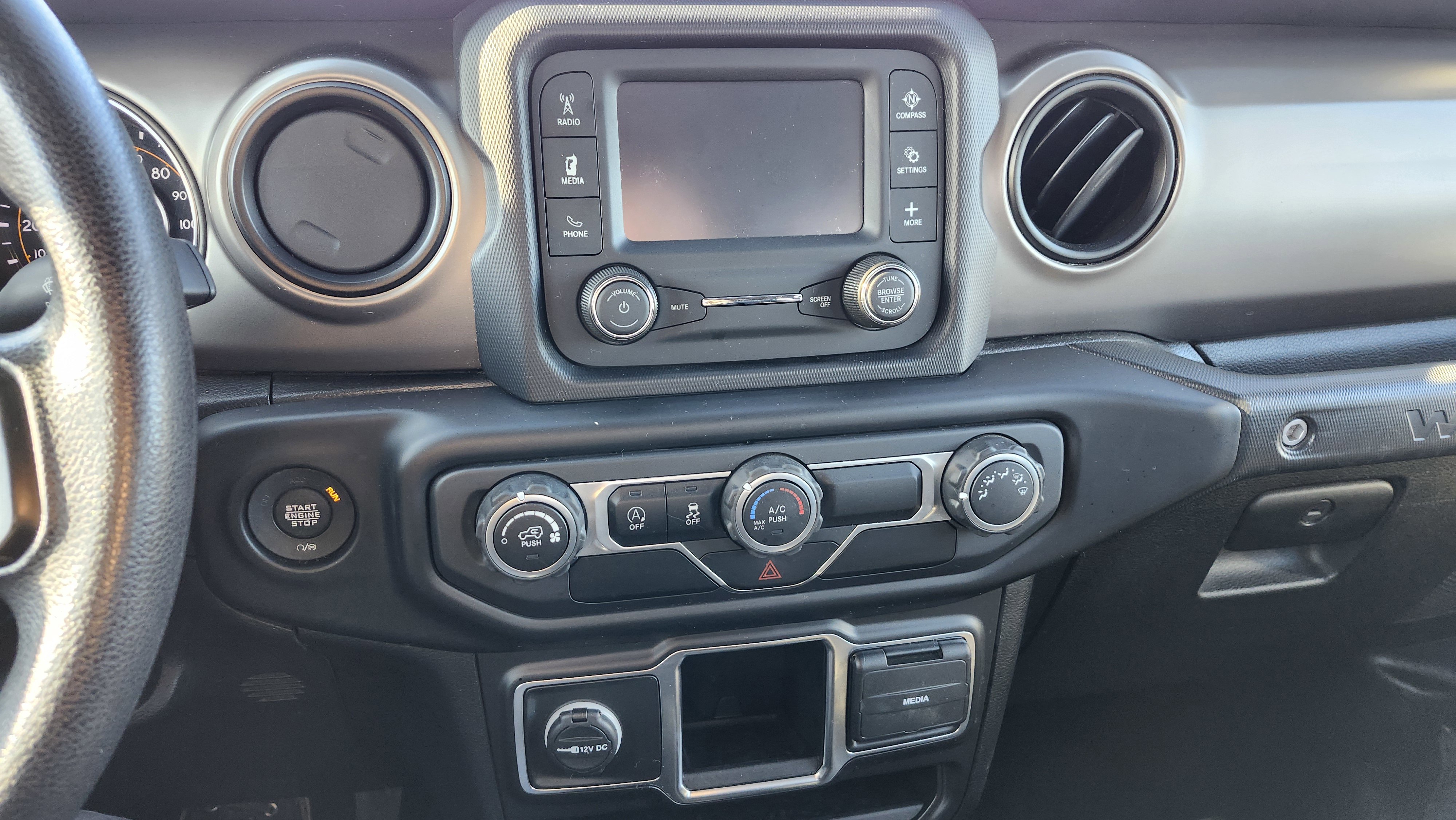Used 2020 Jeep Wrangler Unlimited Sport image 27