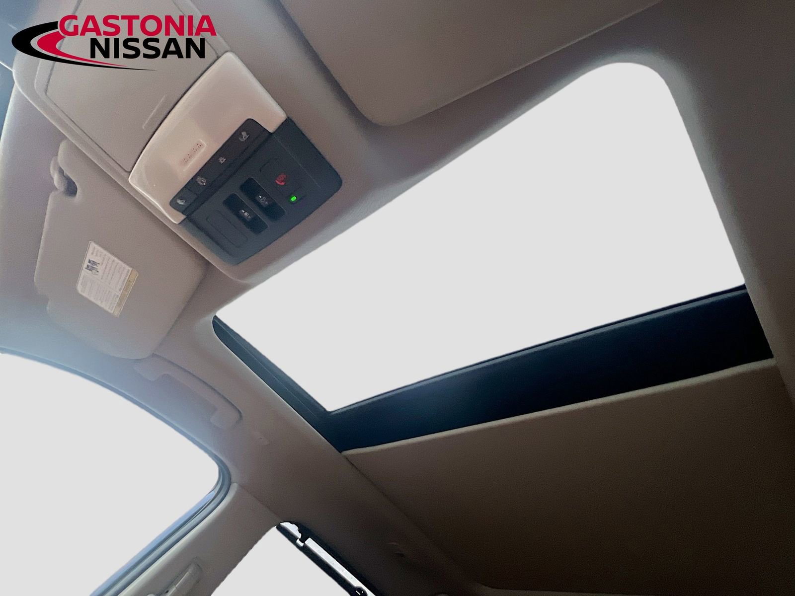 Used 2023 Nissan Rogue Platinum w/ Platinum Premium Package image 30